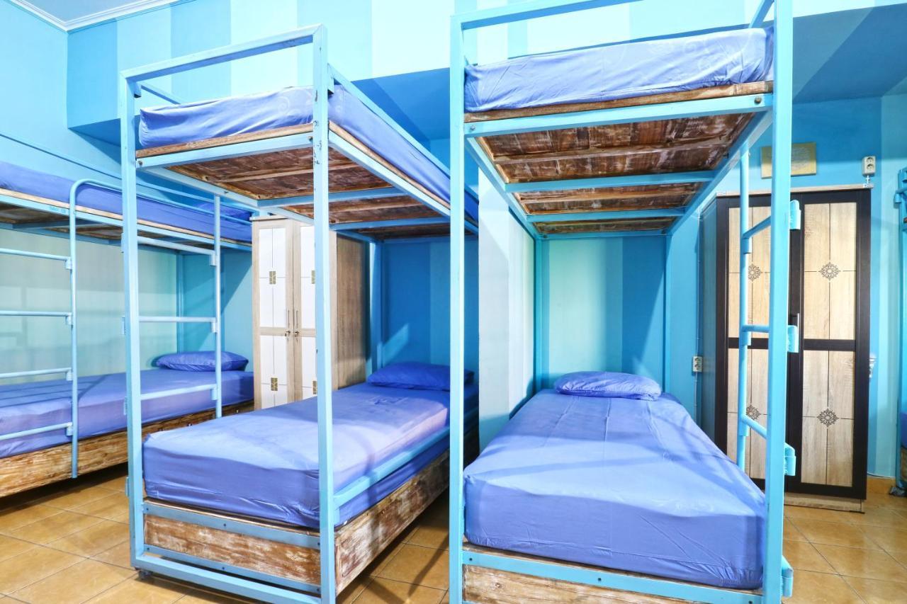 Balini 9 Hostel Denpasar Zewnętrze zdjęcie