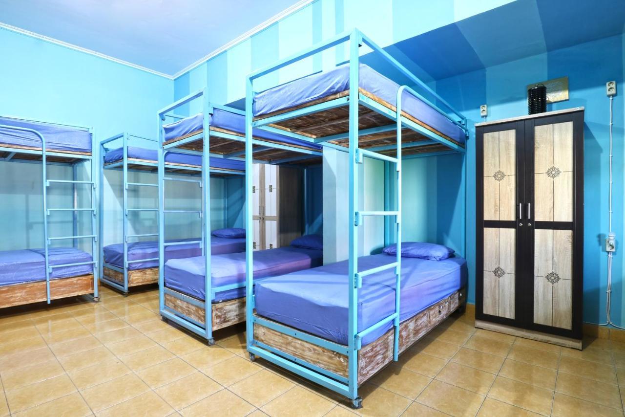 Balini 9 Hostel Denpasar Zewnętrze zdjęcie
