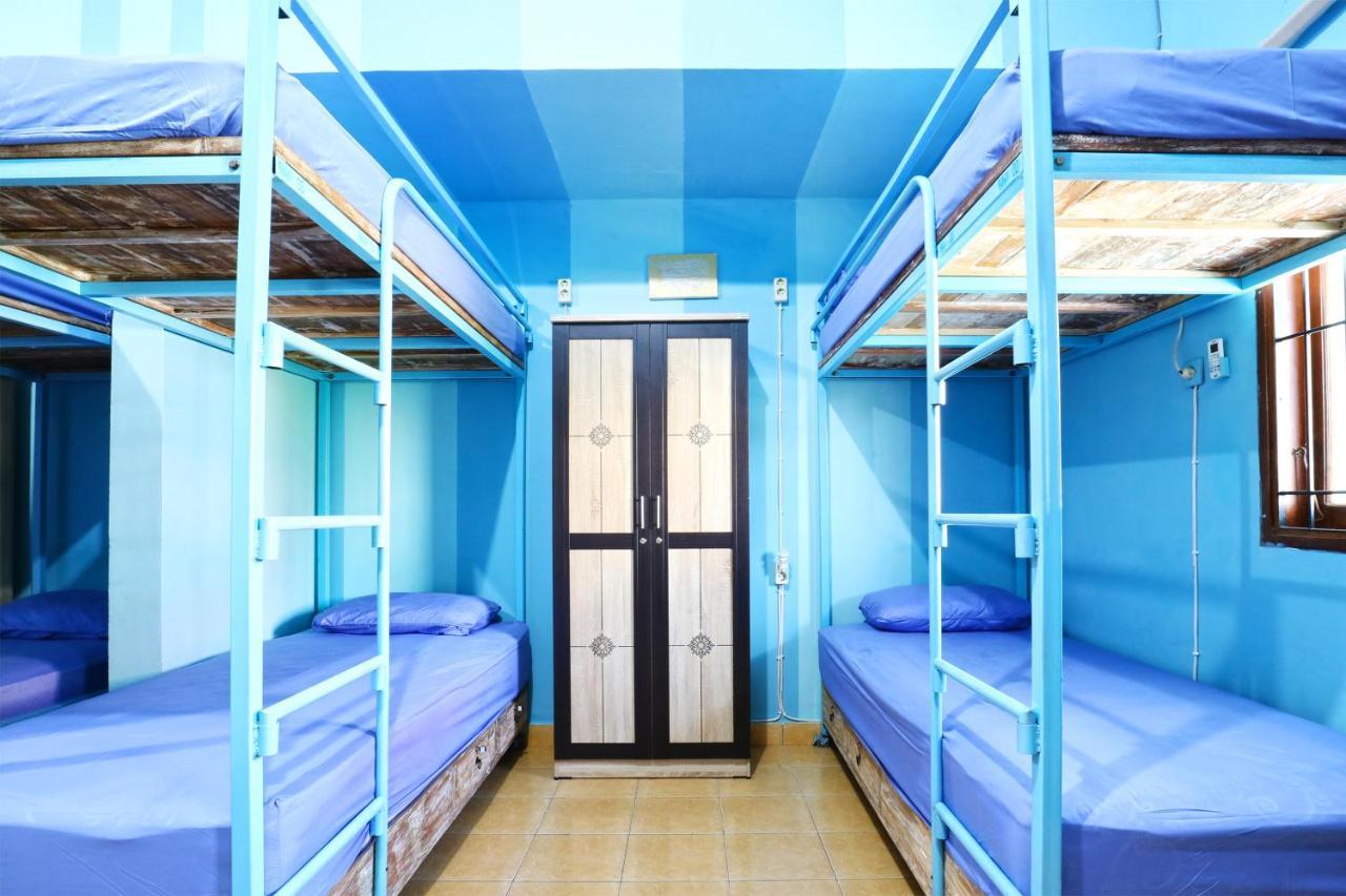 Balini 9 Hostel Denpasar Zewnętrze zdjęcie