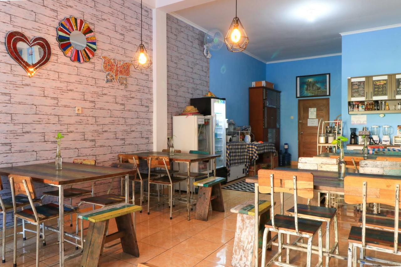 Balini 9 Hostel Denpasar Zewnętrze zdjęcie