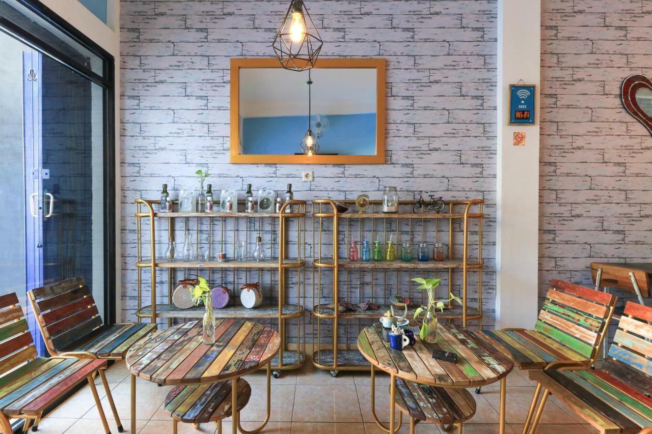 Balini 9 Hostel Denpasar Zewnętrze zdjęcie